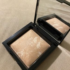 BareMinerals fair to light highlighter